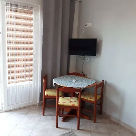 Nela Appartamento Vir
